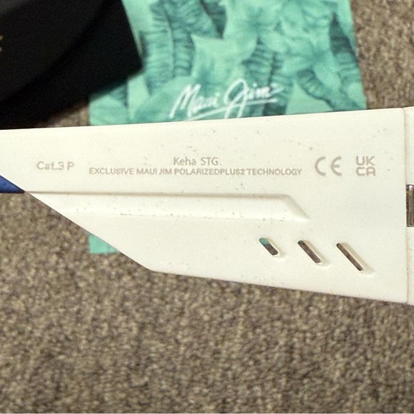 Maui Jim Polarized Sunglasses with White Frame and Blue Lenses - Picture 4 of 8